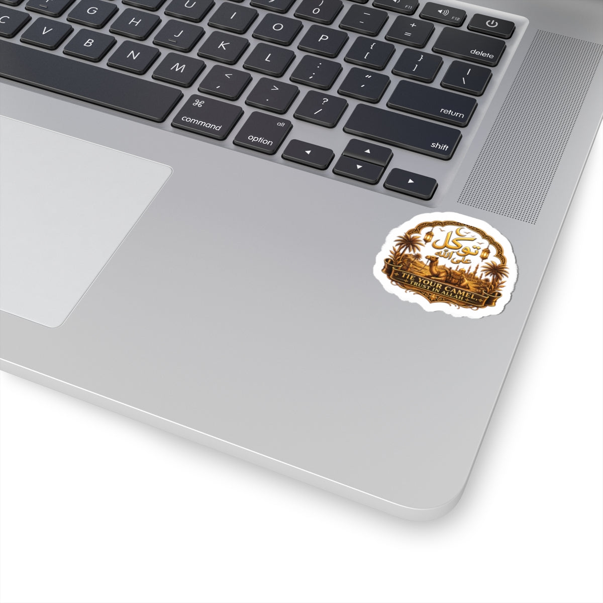 Arabic Calligraphy Camel Sticker – "Tie Your Camel, Trust in Allah" Kiss-Cut Decal